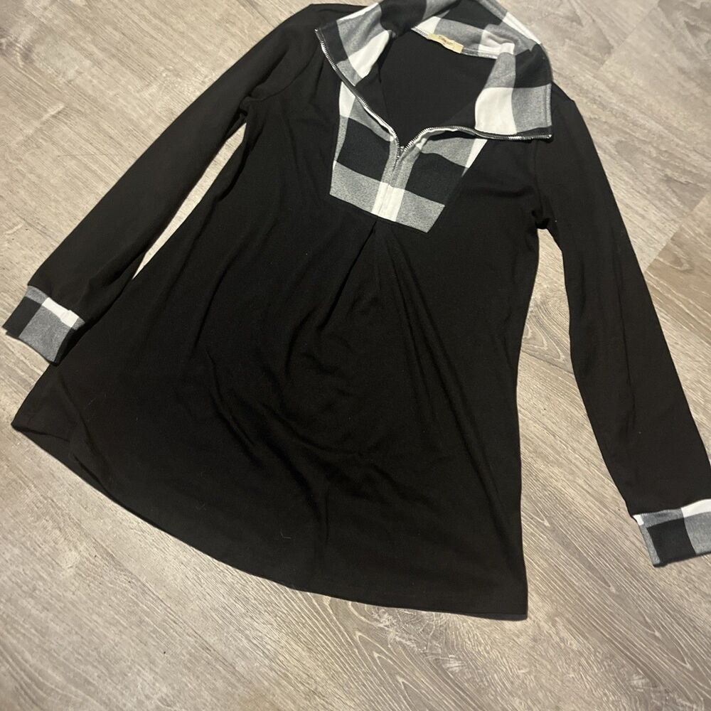 Timeson Black-And-White Buffalo Plaid Women’s Tunic Size M